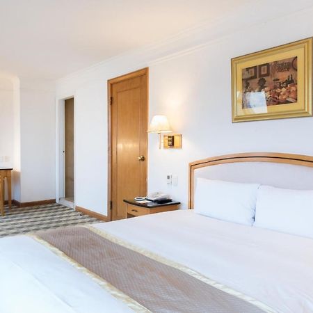 Hometel Hotel Kaohsiung Eksteriør bilde