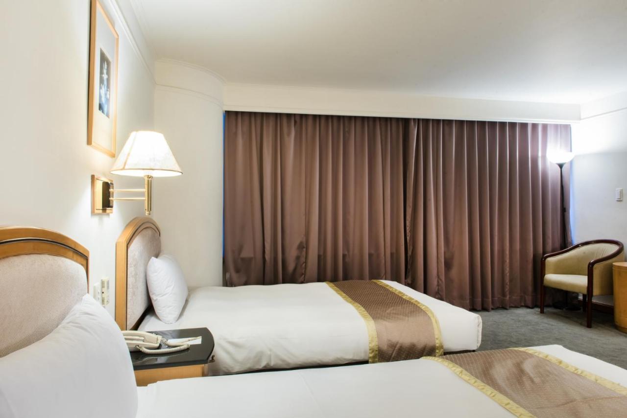 Hometel Hotel Kaohsiung Eksteriør bilde