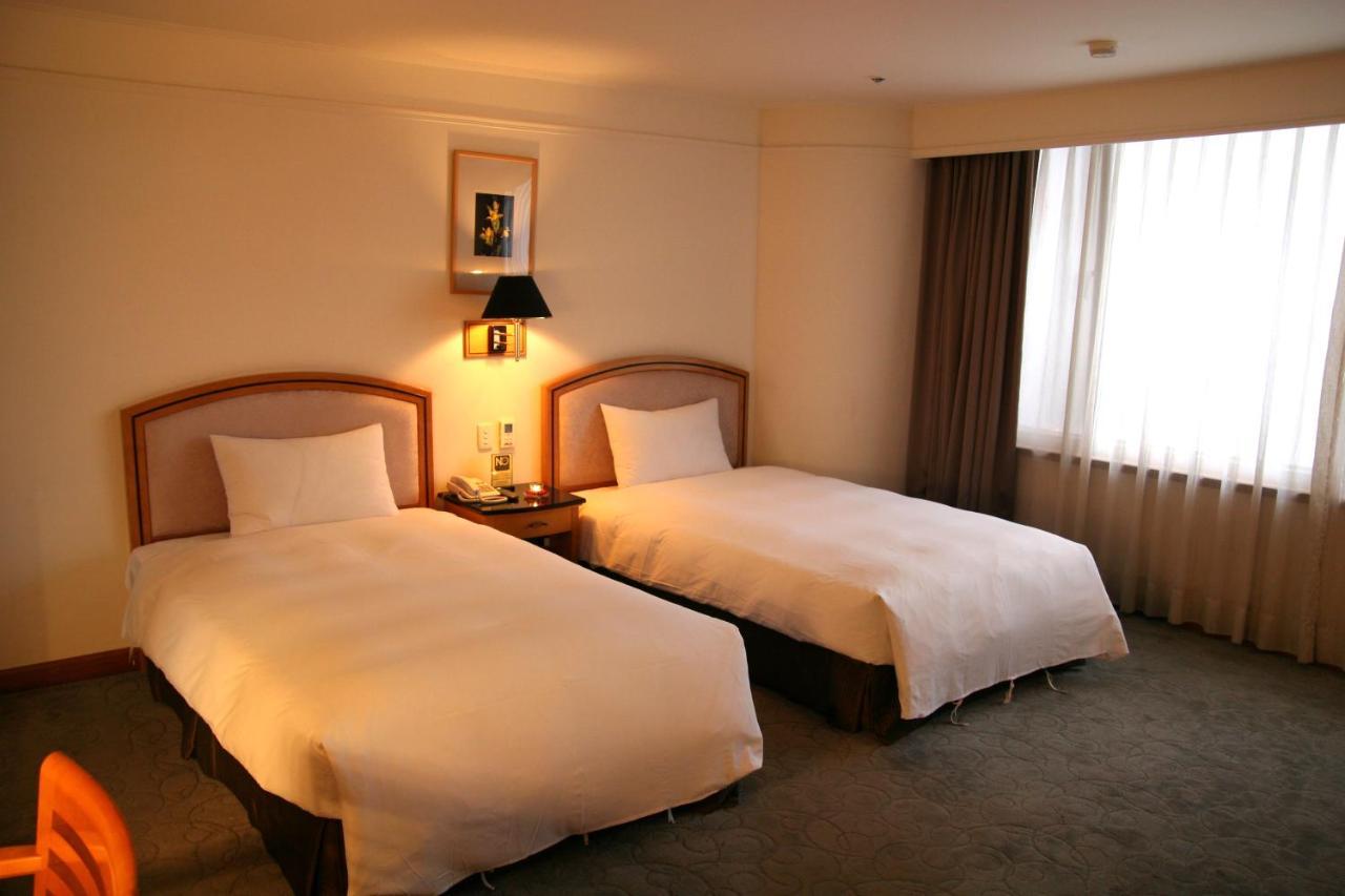 Hometel Hotel Kaohsiung Eksteriør bilde